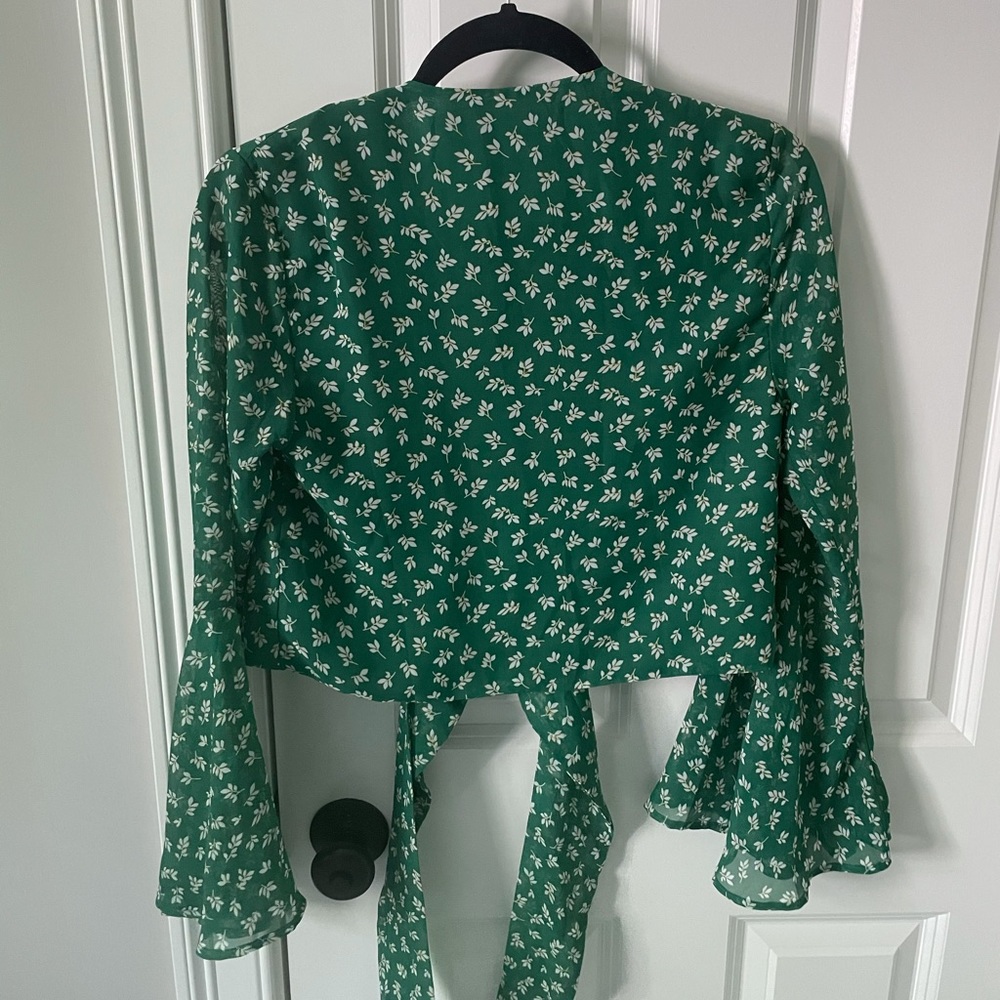 Urban Outfitters tie/wrap top - Picture 2 of 3